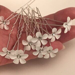 New__ Set of 10 __Metal Flower U-shape Hair Pins